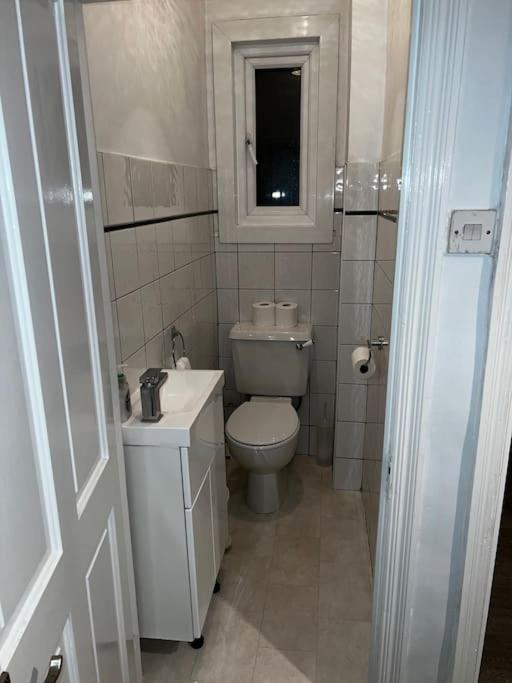 A Beautiful Four Bedroom Family Londra